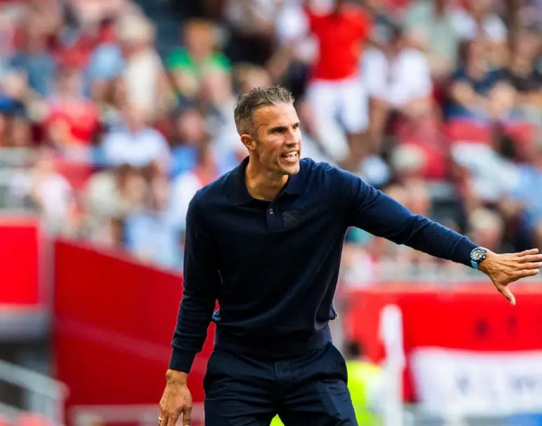 Van Persie Leads Heerenveen To 9-1 Defeat To AZ Alkmaar