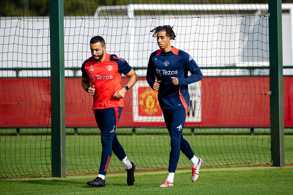 Manchester United: French Defender Leny Yoro Resumes Training After Foot Surgery