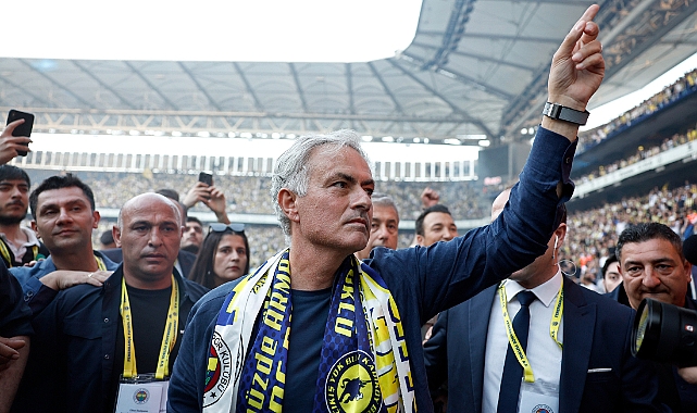 Manchester United to face Mourinho's Fenerbahce with Super Eagles star in starting lineup.